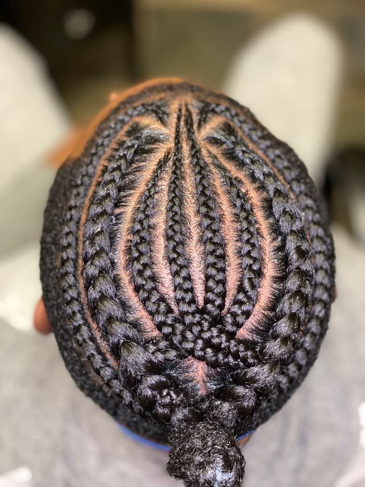 Cornrow design with curved parts, top view